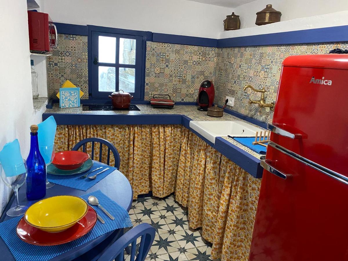 El Escondite De Martina, Aticos Romanticos Setenil De Las Bodegas Eksteriør bilde
