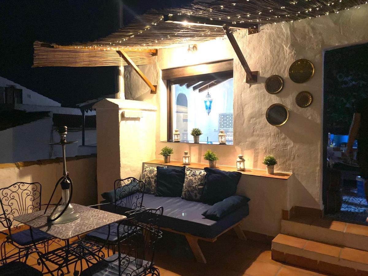 El Escondite De Martina, Aticos Romanticos Setenil De Las Bodegas Eksteriør bilde