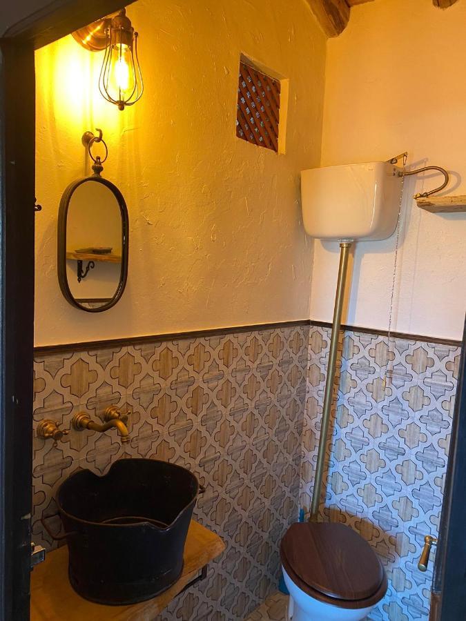 El Escondite De Martina, Aticos Romanticos Setenil De Las Bodegas Eksteriør bilde